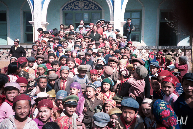 İlkokulda Sınıf, Kaşgar, Uygur Bölgesi , Çin, 1984 yılı    Fotoğraf: Halil Uğur 