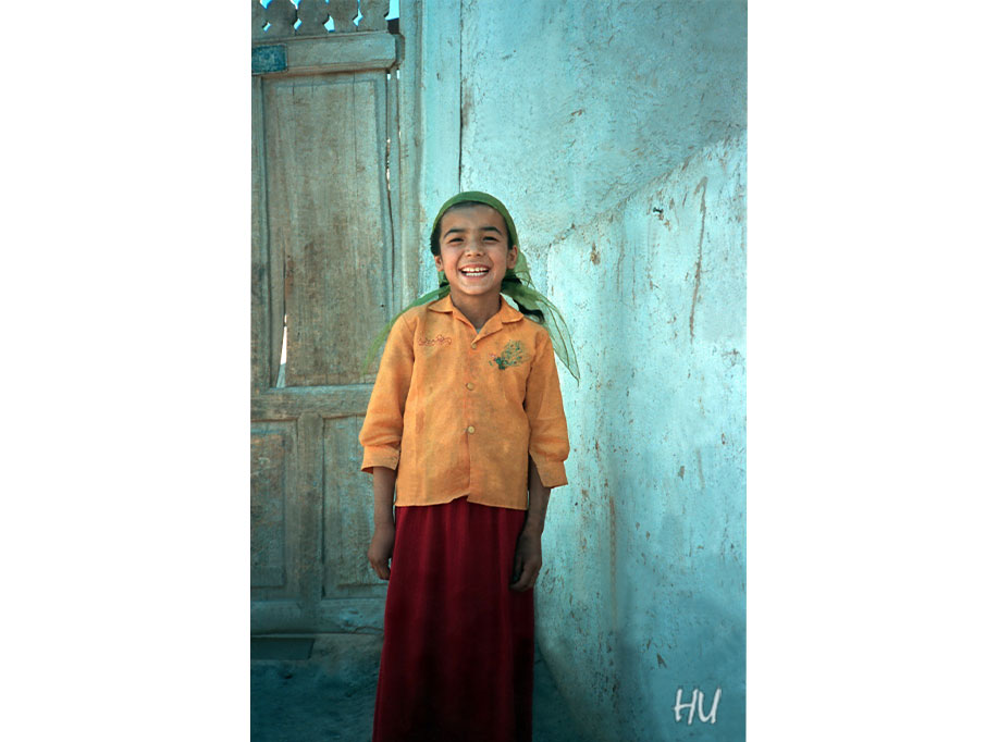 Uygur Kızı, Turfan, 1984 yılı.     Fotoğraf: Halil Uğur 