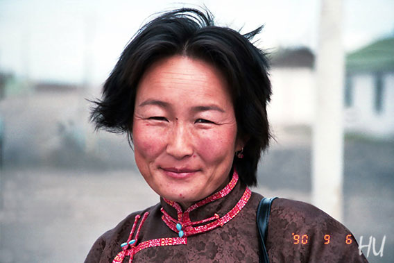 Moğol Kadını, Ulan Bator, Moğolistan, 1990. Fotoğraf: Halil Uğur 