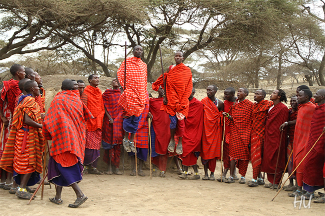 Ziplamanın da bir sanatı varmış, Massai, Tanzanya - Fotoğraf: Halil Uğur 
