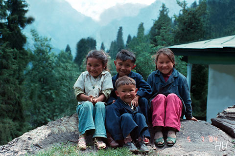 Uyghur Kids, Cennet Göl, Uyghur Region, 1988.     Photography by Halil Uğur 