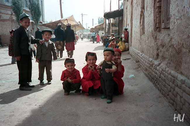 Bayram Günü, Kaşgar, Uygur Bölgesi, Çin, 1984. Fotoğraf: Halil Uğur 