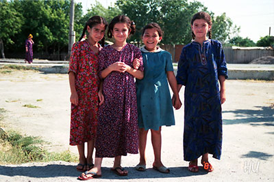 Turkmen Children, Göktepe, Turkmenistan, 1988.           Photography: Halil Uğur