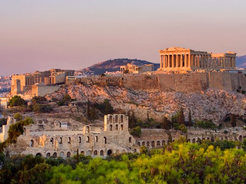 Atina’da Yaşamak (Röportaj)  'Tuğçe Çayırgan'