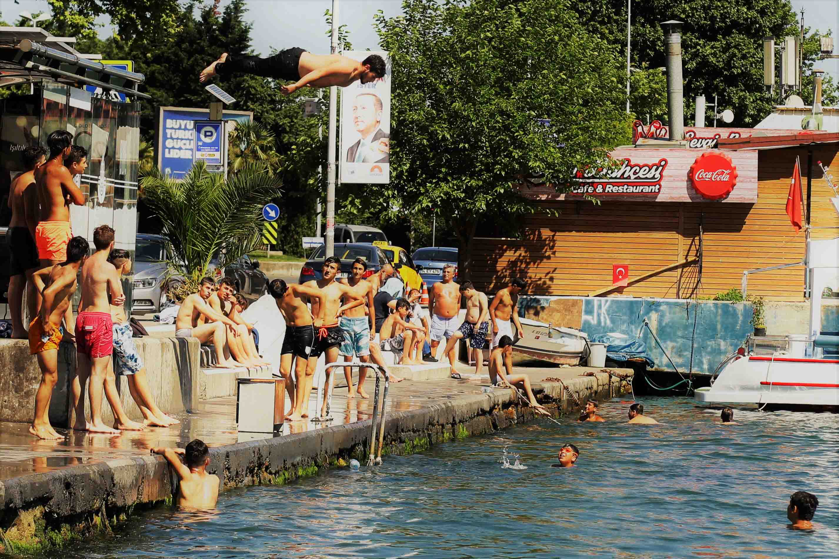 Sanırım herkes haklıydı hep… - Elif Ülkü Arıcı (Fotoğraf )